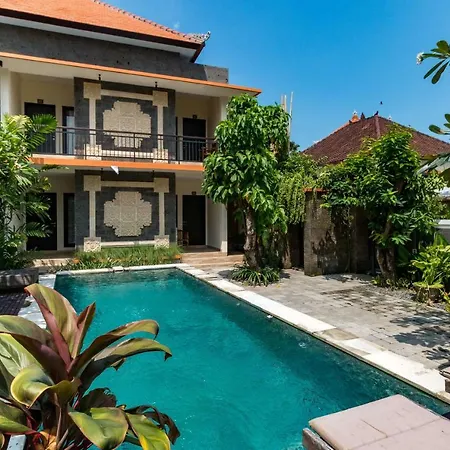Eddys Cottages & Villa